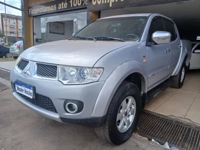 Mitsubishi L200 Triton HPE 3.2 CD TB Int.diesel AUT 2013