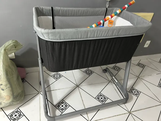 Berço portátil. COSCO Berço Co-bed Pluggy Cinza Escuro