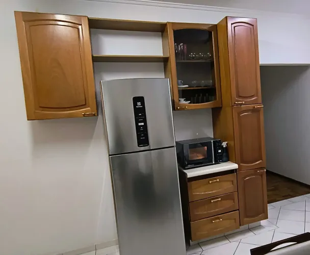Cozinha Planejada Completa em Madeira - Armários + Torre + Gabinete da Pia