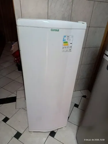 Geladeira Consul 127V 260L Semi nova 