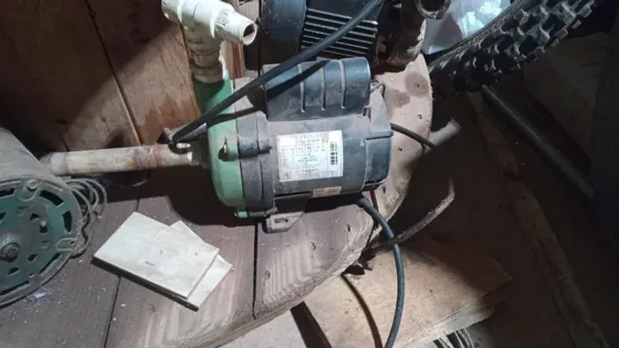 BOMBA D` ÁGUA PERIFÉRICA 220V R$ 149,99