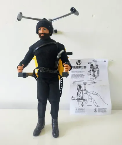 Boneco Falcon