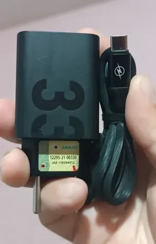 CARREGADOR MOTOROLA 33W USB TIPO-C COM CABO ORIGINAL . LEIA A DESCRIÇÃO.