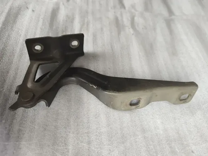 Dobradiça capô Cobalt original GM Chevrolet perfeito estado lado esquerdo motorista