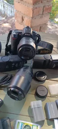 nikon D90, lentes e acessórios diversos