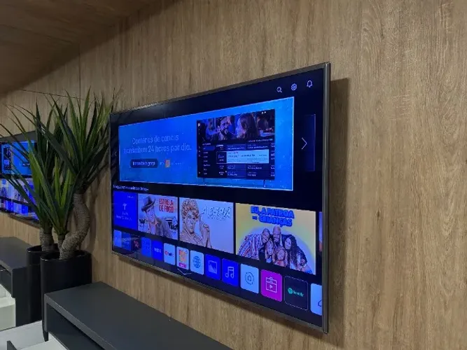 Tela GIGANTE - TV LG de 75 polegadas