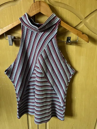 Blusa de Alça com Listras - Estiloso e Confortável
