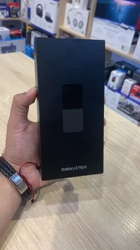Samsung Galaxy Z Flip 5 - Novo Lacrado - Em até 12x Sem Juros