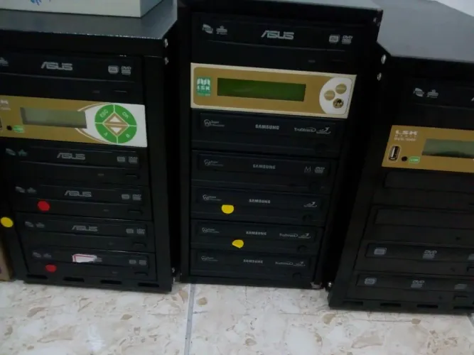 Duplicador copiador de Dvd Sata Controladora Lsk 1000 Com 5 Gravadores e 1 Leitor