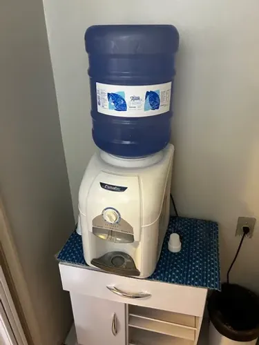 Bebedouro de água gelada Esmaltec 110v