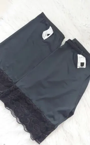 Short anágua com e sem renda