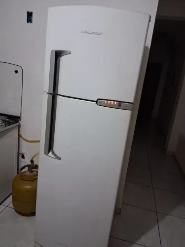 Geladeira Frost Free 127v brastemp