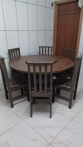 Mesa de Jantar Redonda com 6 Cadeiras