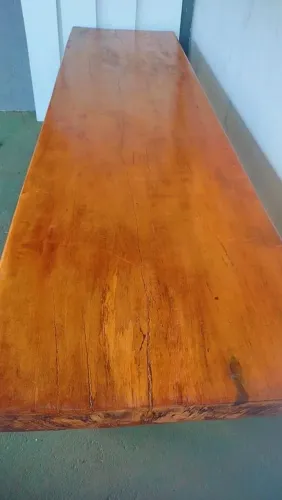 Mesa de madeira. 