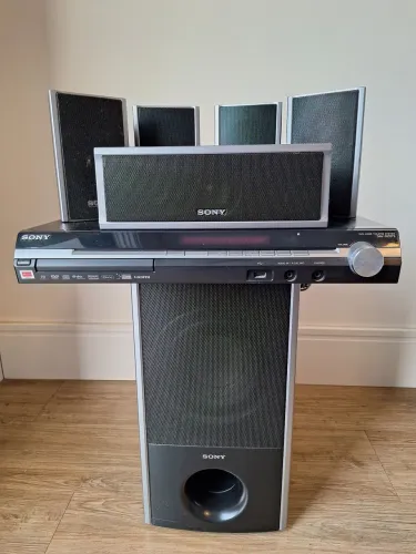 Home Theater Sony DAV-DZ275