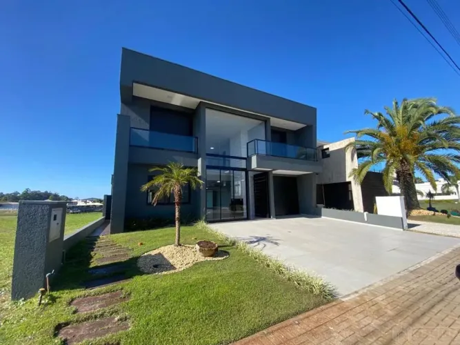 Fantástica casa no Condomínio Velas da Marina - Marinas exclusivas para a Lagoa dos Quadro