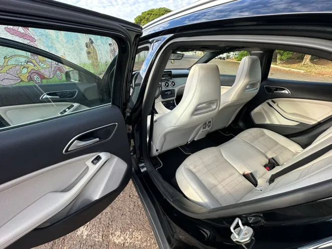 Mercedes-Benz GLA 200 Style 1.6 TB 16v/flex Aut. 2015