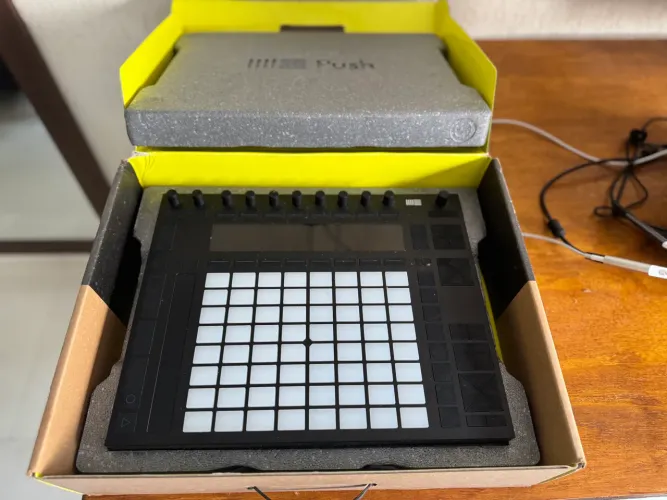 Ableton Push 2 (元箱付き) ABLETON PUSH 2 SUITE : Amazon.com.br: Casa