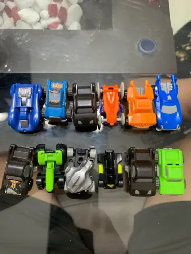 Carrinhos de corrida - Pacote com 10