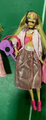 Boneca Barbie Rock Star com Acessórios