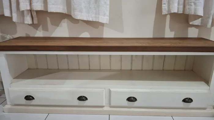 Rack/ movel em madeira maciça 