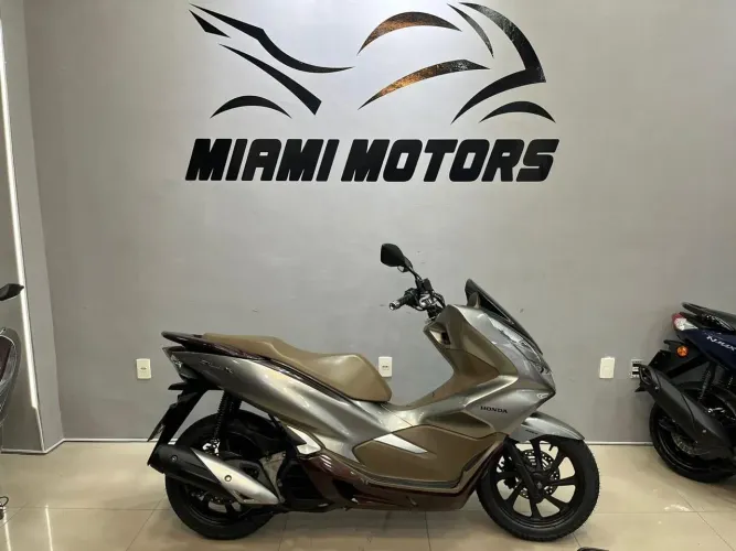 PCX 150 DLX-2022/ Apenas 17Mil Km