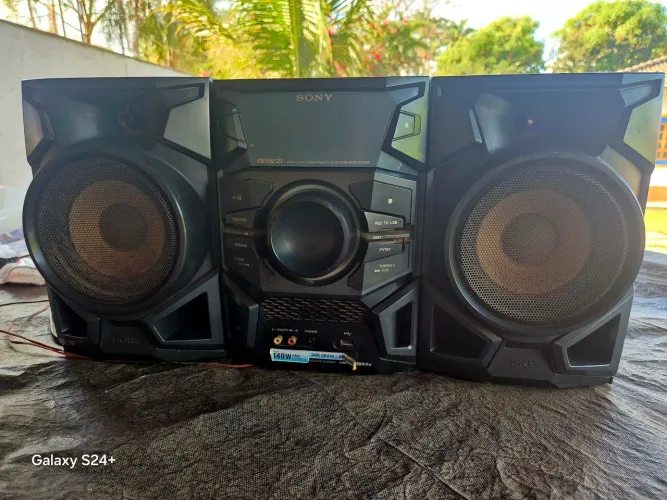 Mini System Sony Genezi MHC-EX66 140W RMS - USB, CD e Rádio