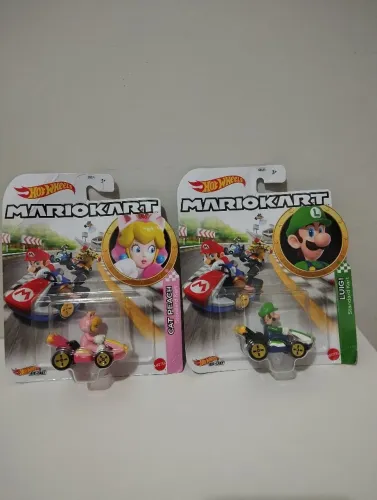 Carrinhos Hot Wheels Mario Kart - Peach e Luigi