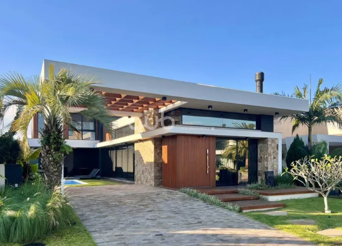 Casa à venda, 4 quartos, 4 suítes, 2 vagas, Condomínio Villagio de Atlantida - Xangri-Lá/R