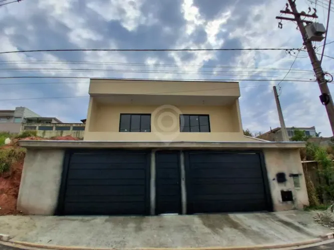 Casa de rua : / Residencial / Sitio Santana