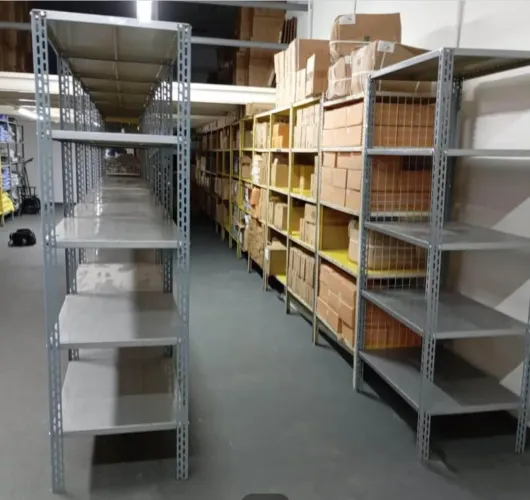 ESTANTES DE AÇO USADAS 0,60X0,92X200