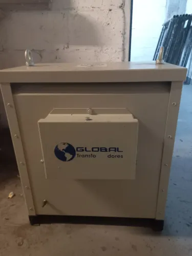 Transformador Global 380/220V/127V 25KVA