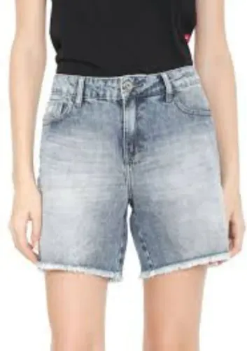 POOL shorts jeans tam 50 40,00<br>cintura 53cm<br>altura 47cm<br>veste até tam 52<br>verificar medidas