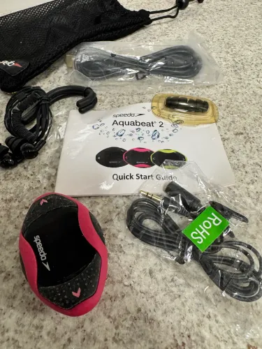 Aparelho de música para natação - Speedo Aquabeat 2 - leitor MP3 com fone à prova d'água