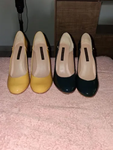 2 scarpins Jorge Bischoff