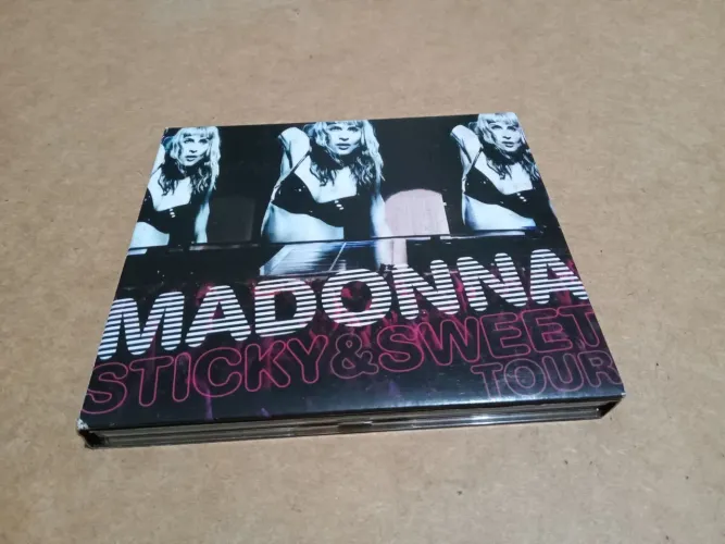 1 DVD e 1 CD Madonna - Sticky & Sweet Tour