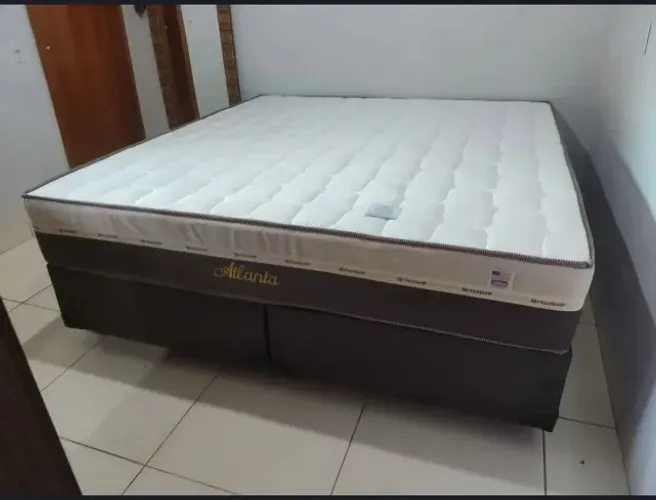 Cama box queen e colchão e base