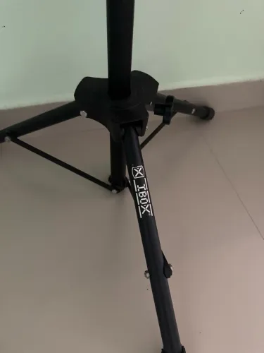 Tripé para retroprojetor, sem avaria e preço IMBATÍVEL 