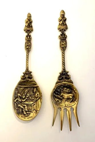 Par de aplique de parede de talheres decorativos em bronze maciço