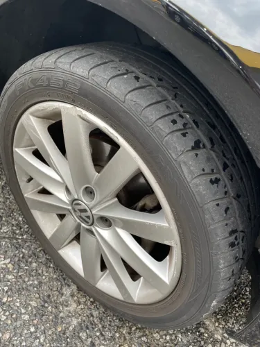 4 Pneus Falken FK452 225/45 R17 - pouca km - pneu de performance