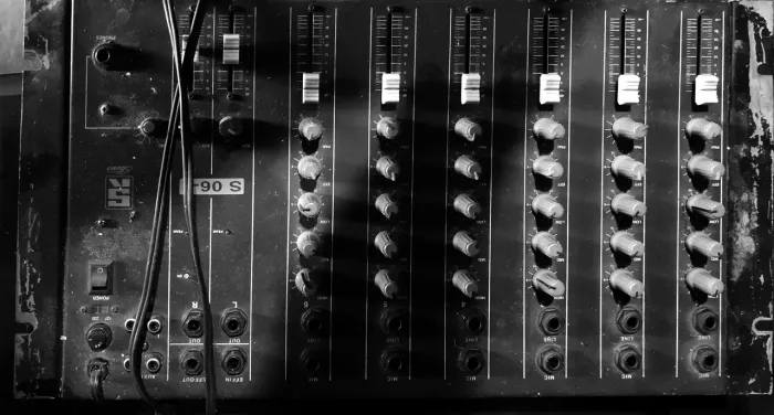 Mesa de som Staner  S-06