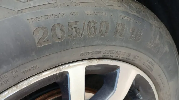 Vendo Pneus Continental 