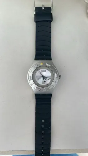 Relógio SWATCH original pulso moderno e elegante