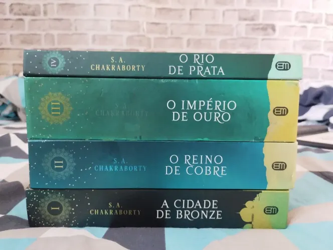 Trilogia Daevabad Completa com Spin Off