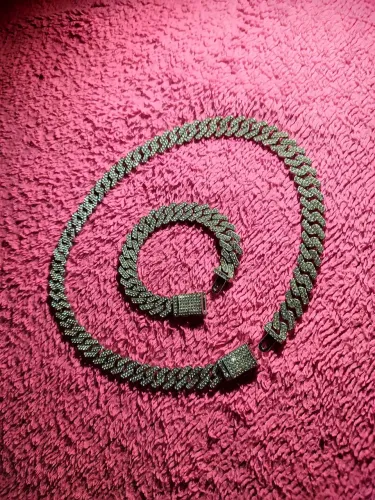 Corrente Cuban Miami + pulseira Ice cravejados 12mm
