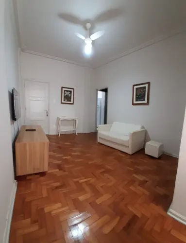 Apartamento 2 quartos posto 6 Copacabana