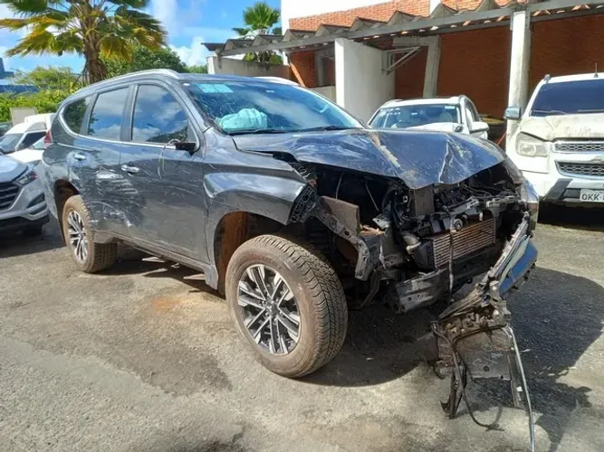 Sucata Mitsubishi Pajero Sport TDI 2.4 2022  para retirada de peças