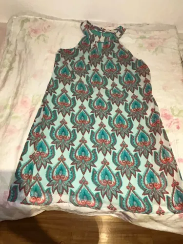 Vestido estampado floral azul e verde - Tamanho M
