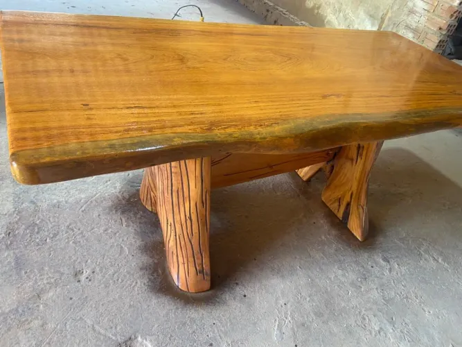 Mesa rústica em Promoção do mês 