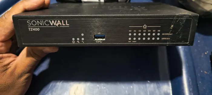SonicWall TZ400 Firewall